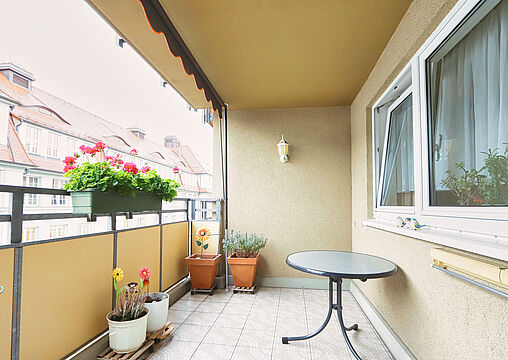 Loggia Loggia