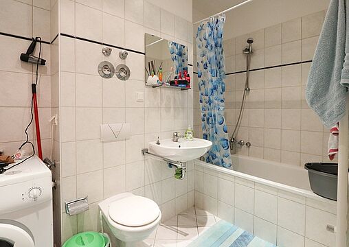 Bad mit Wanne Bad mit Wanne