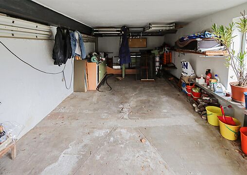 Garage 1 Garage 1