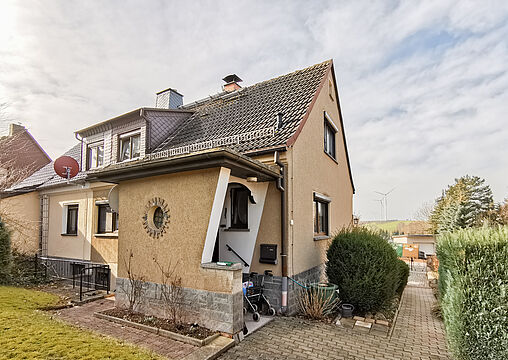 Außenansicht Giebelseite Außenansicht Giebelseite